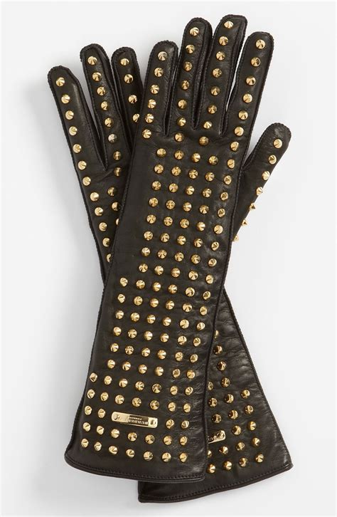 Burberry: Black Leather Gloves 